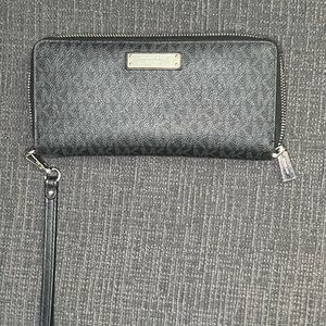 Black Full Size Michael Kors Wallet
